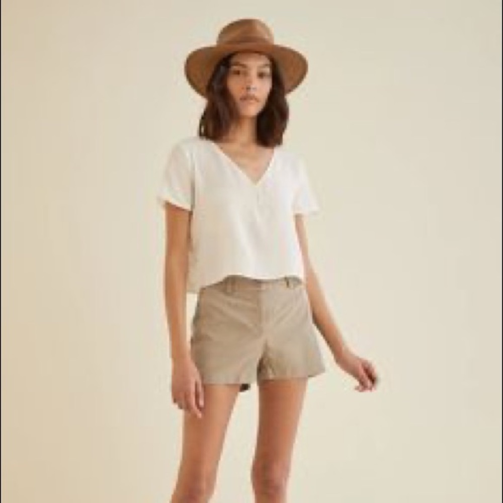 AMADI Chino Shorts in Twig